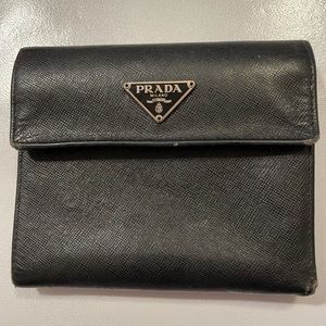 Prada saffiano wallet with triangle logo, certificate of authenticity included